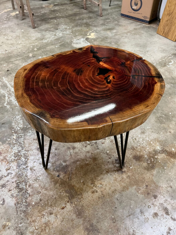 Coffee Table in Sequoia con Finitura Lucida